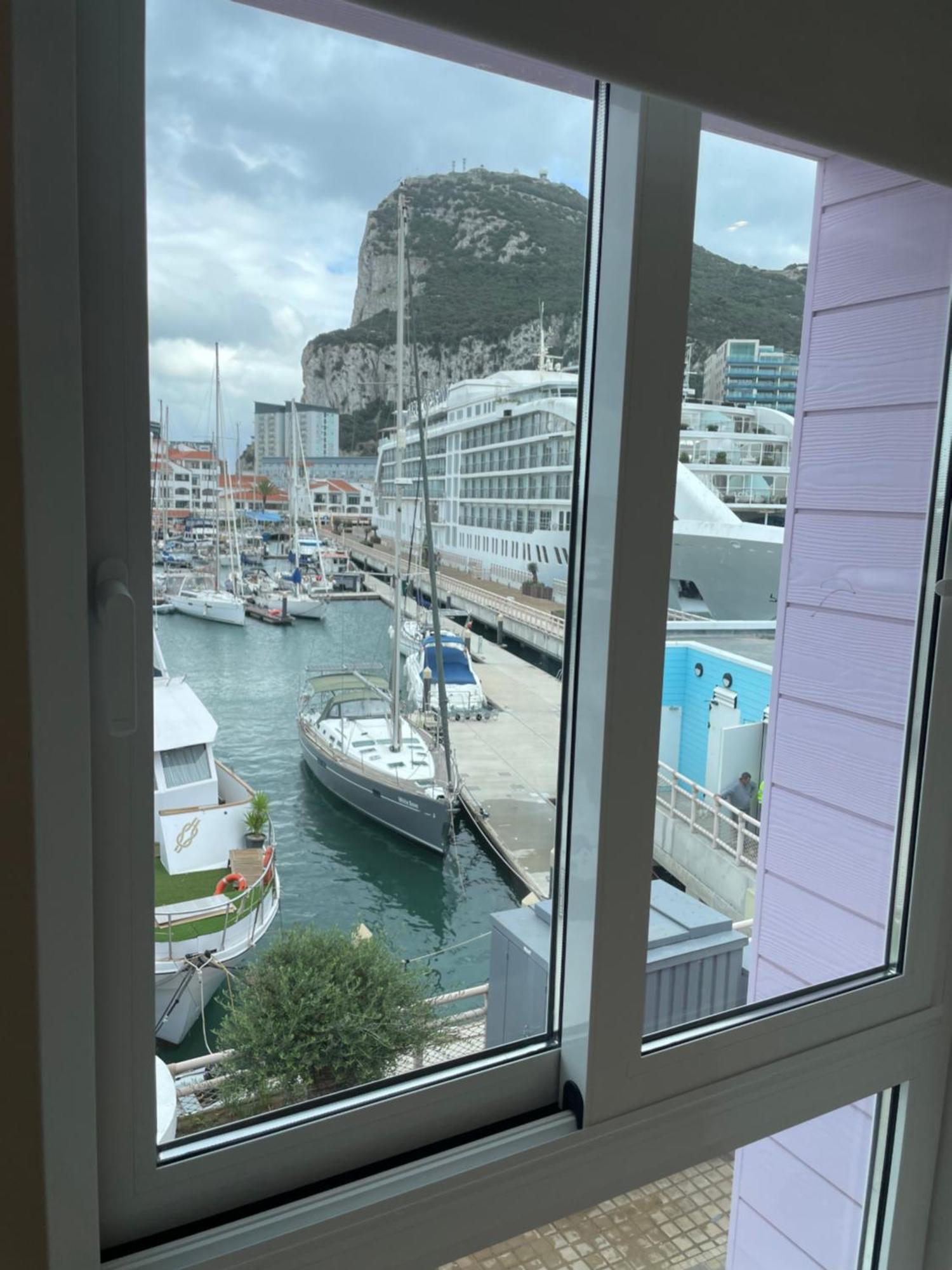 Deluxe Marina View Seafront Gibraltar Stay Luaran gambar